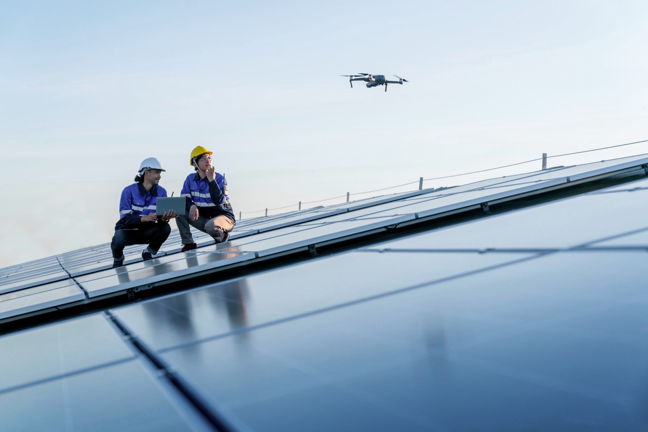 Ingeniører på solcelletak